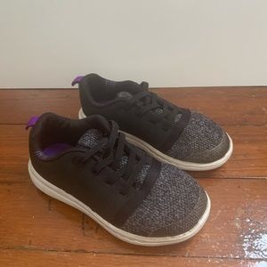 Under armour tennis shoes